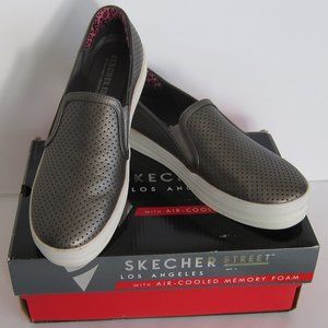 Skechers Metallic Breeze sneaker pewter Sz 9